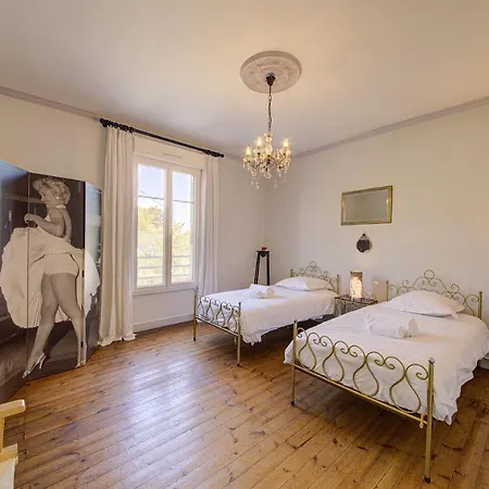 La Maison Ker Mimi - Maison Familiale Atypique Ferienhaus Murs-Erigne